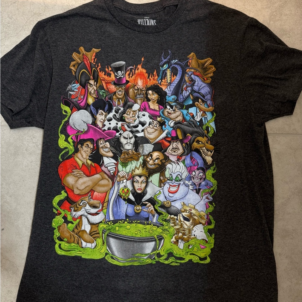 Disney Villains Charcoal Tee Shirt Size Large | Disney Graphic Tee